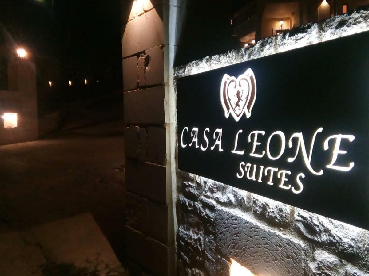 Casa Leone Suites Stalos Bagian luar foto